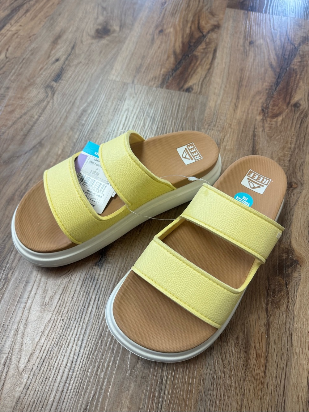 Reef woman’s Double-Strap Yellow Slide Sandals